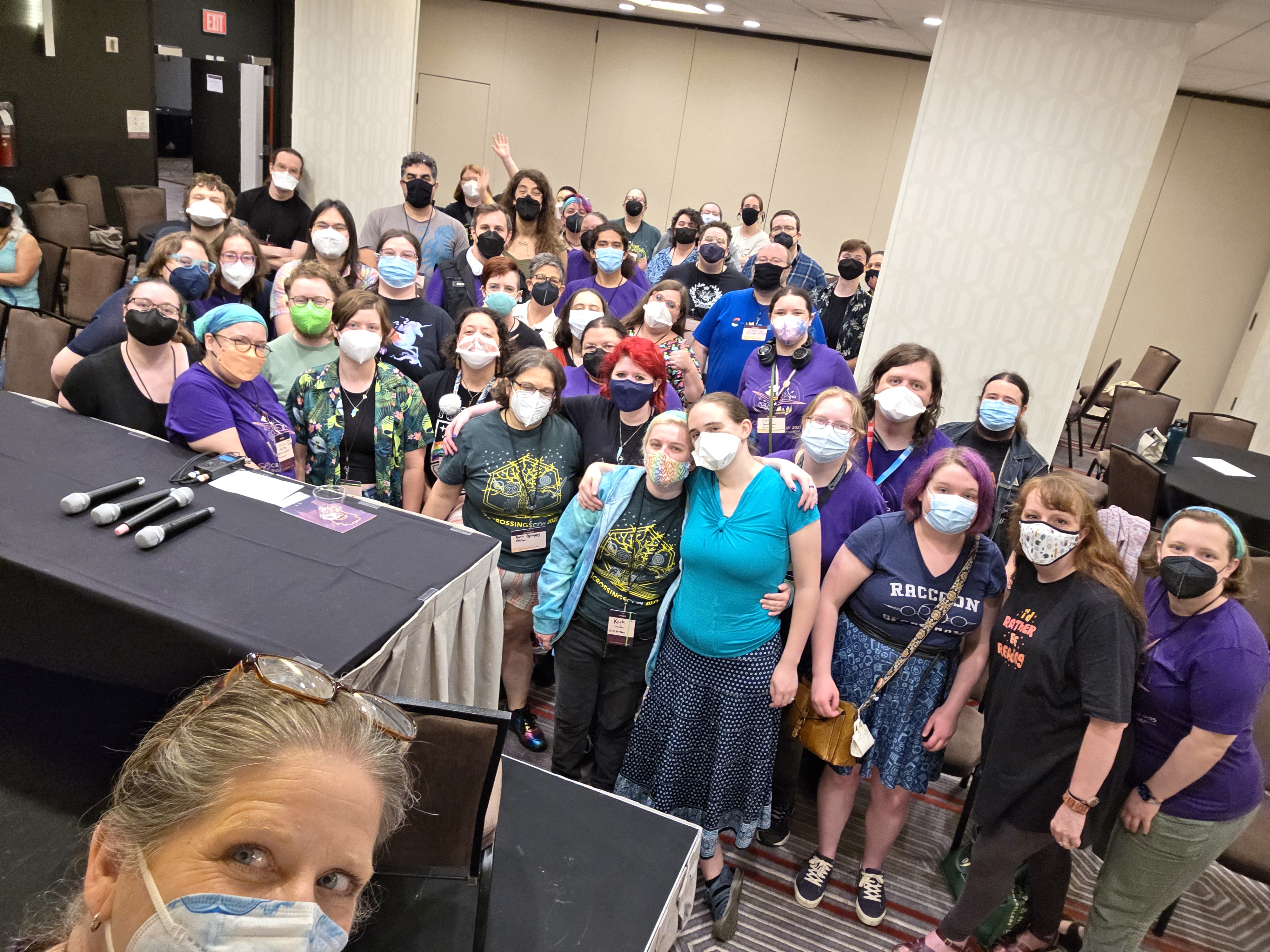 A crowd of Cousins take a selfie.